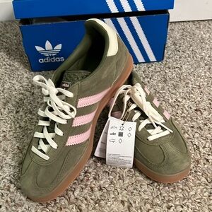 Adidas Gazelle focus olive clear pink size 7 NWT